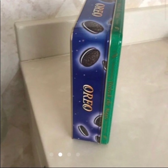 🎄🎁Vintage Collectors Oreo’s Tin-firm - Picture 3 of 5